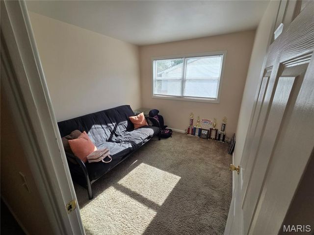 2130 Canterbury Drive, Florissant, MO 63033