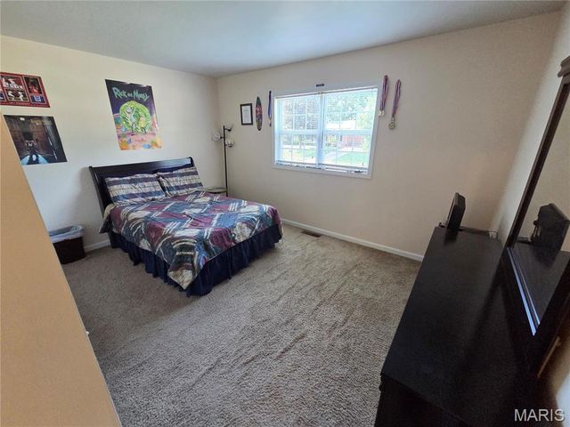 2130 Canterbury Drive, Florissant, MO 63033