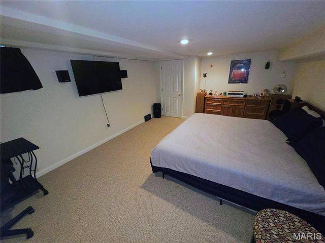 2130 Canterbury Drive, Florissant, MO 63033