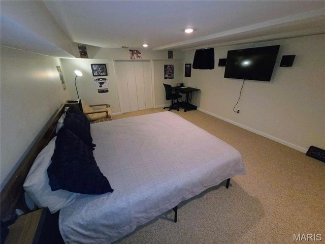 2130 Canterbury Drive, Florissant, MO 63033