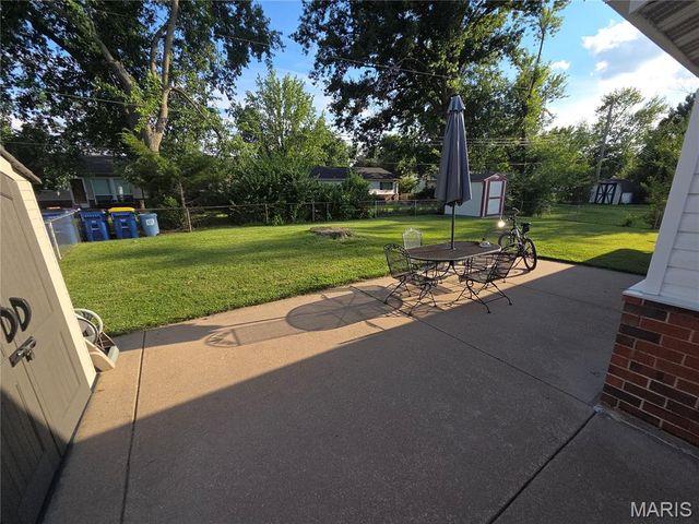 2130 Canterbury Drive, Florissant, MO 63033