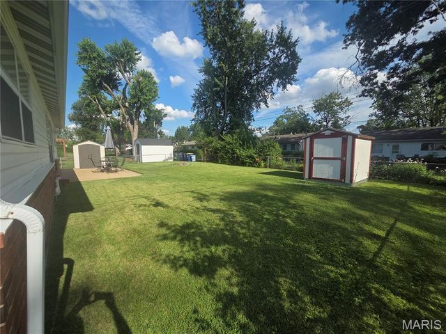 2130 Canterbury Drive, Florissant, MO 63033