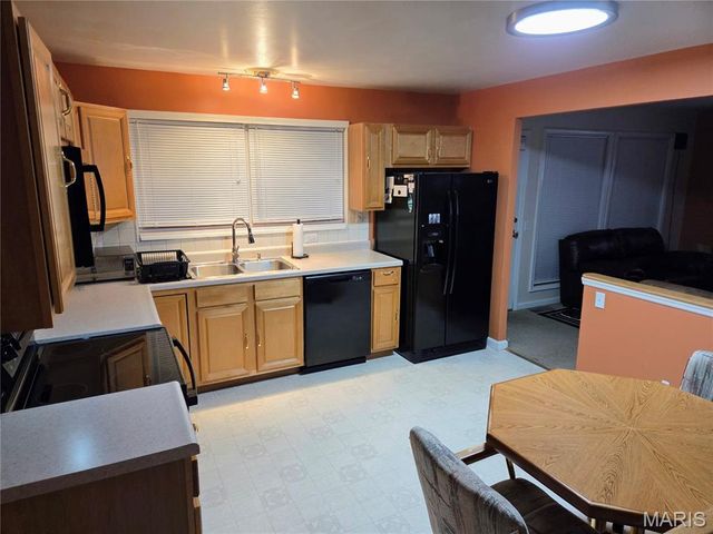 2130 Canterbury Drive, Florissant, MO 63033