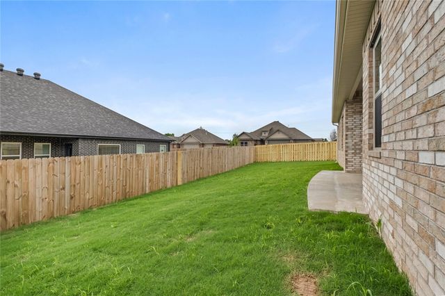 2412 Charles Street, Pea Ridge, AR 72751