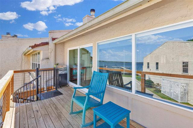 35 Regency Point, Montgomery, TX 77356