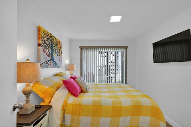 35 Regency Point, Montgomery, TX 77356