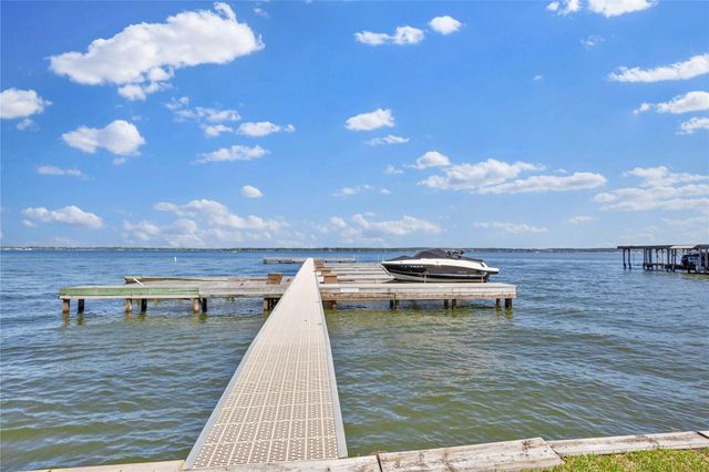 35 Regency Point, Montgomery, TX 77356