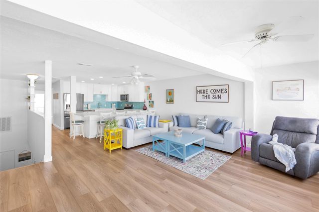 35 Regency Point, Montgomery, TX 77356