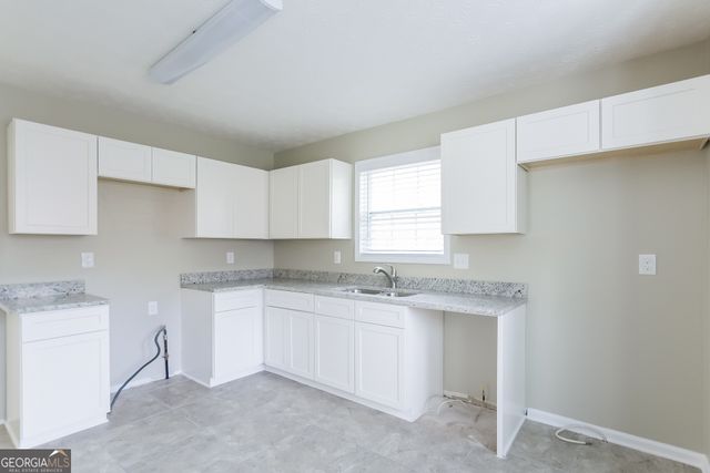 2459 Chauncey Lane SW, Marietta, GA 30064