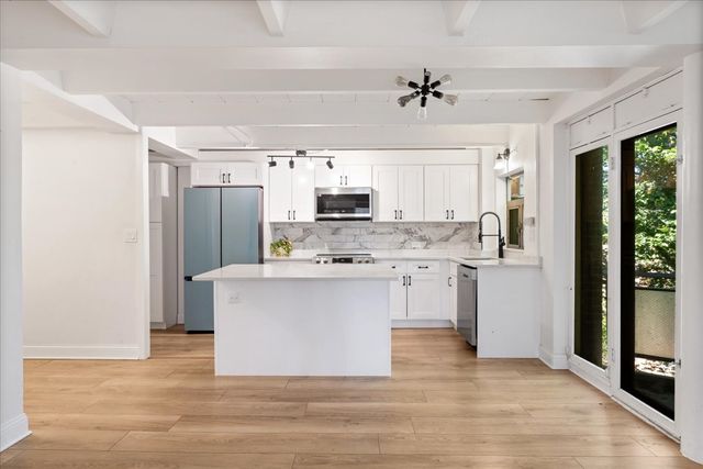 1860 Sherman Avenue 7NE, Evanston, IL 60201