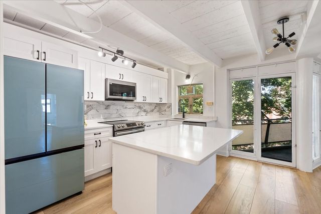 1860 Sherman Avenue 7NE, Evanston, IL 60201