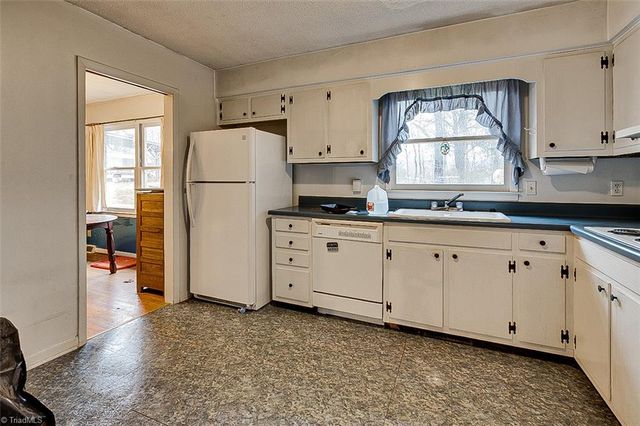 179 Glenn Williams Drive, Randleman, NC 27317