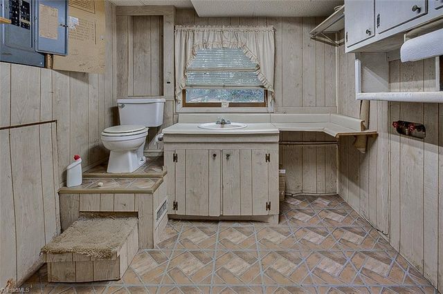 179 Glenn Williams Drive, Randleman, NC 27317