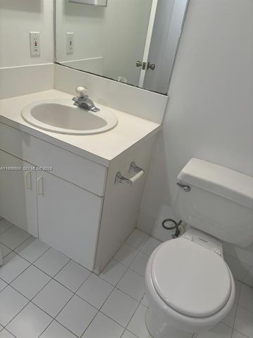 440 S Park Rd 4-308, Hollywood, FL 33021