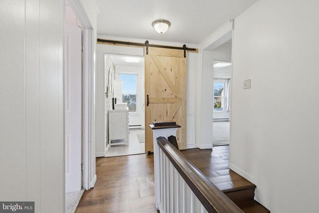 114 N MARKET AVE, Mount Joy, PA 17552