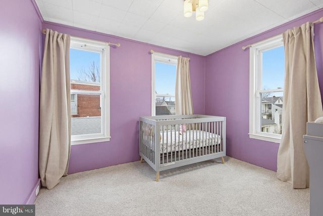 114 N MARKET AVE, Mount Joy, PA 17552