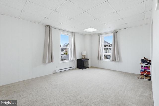 114 N MARKET AVE, Mount Joy, PA 17552