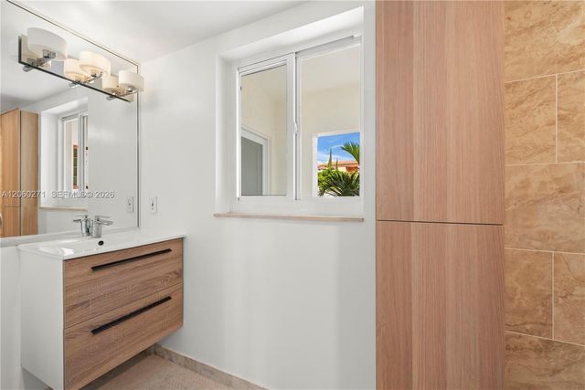 100 Jefferson Avenue 10004, Miami Beach, FL 33139