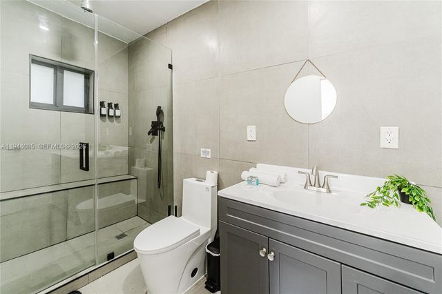 187 NW 53rd St, Miami, FL 33127