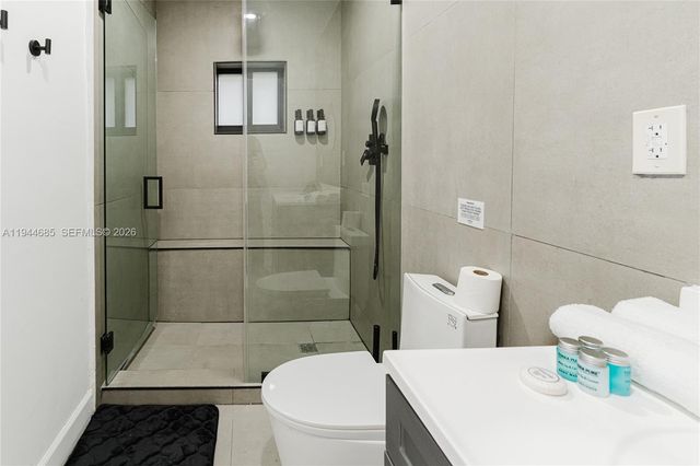 187 NW 53rd St, Miami, FL 33127