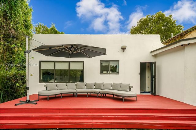 187 NW 53rd St, Miami, FL 33127