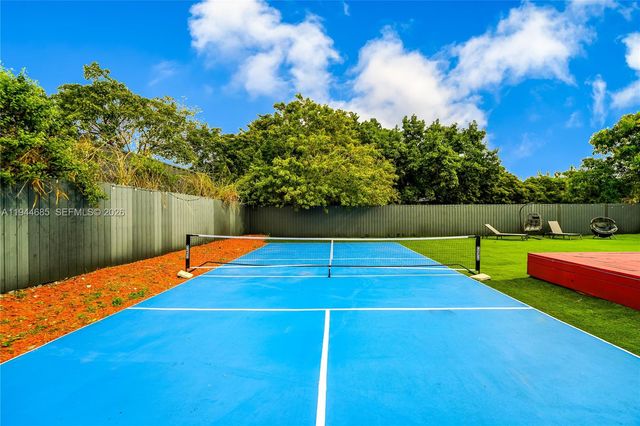 187 NW 53rd St, Miami, FL 33127