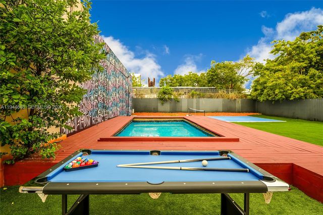 187 NW 53rd St, Miami, FL 33127