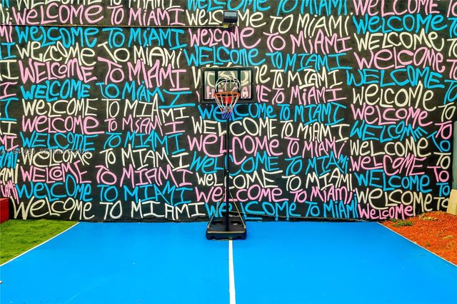 187 NW 53rd St, Miami, FL 33127