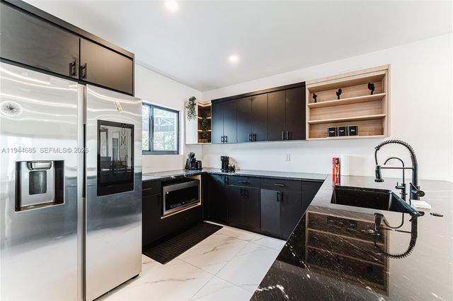 187 NW 53rd St, Miami, FL 33127