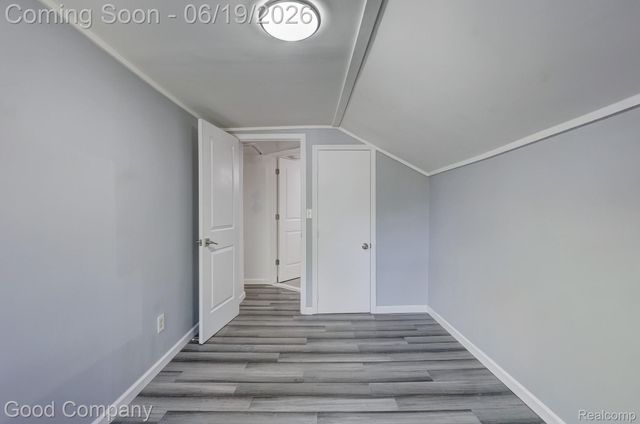 335 W Lincoln Avenue, Madison Heights, MI 48071