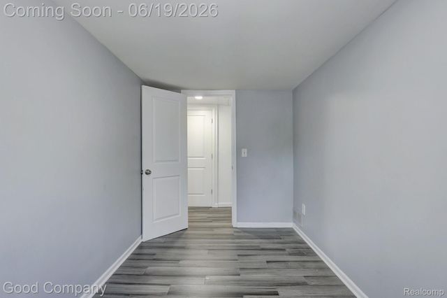 335 W Lincoln Avenue, Madison Heights, MI 48071