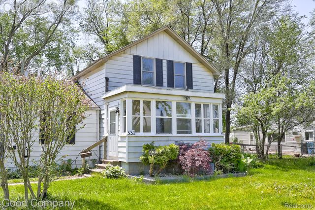 335 W Lincoln Avenue, Madison Heights, MI 48071