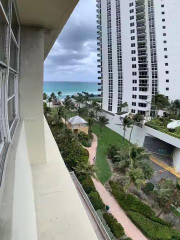 19201 Collins Avenue 540, Sunny Isles Beach, FL 33160