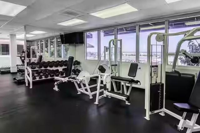 19201 Collins Avenue 540, Sunny Isles Beach, FL 33160