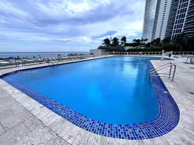 19201 Collins Avenue 540, Sunny Isles Beach, FL 33160