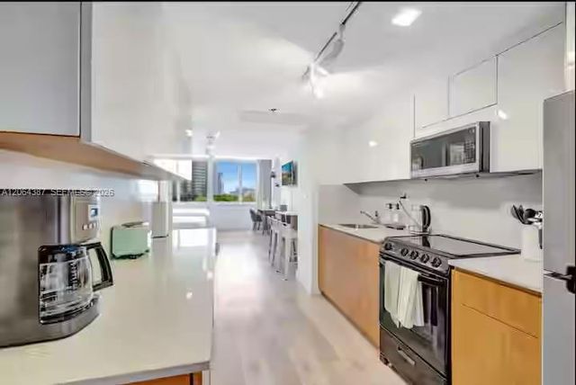 19201 Collins Avenue 540, Sunny Isles Beach, FL 33160