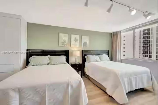 19201 Collins Avenue 540, Sunny Isles Beach, FL 33160