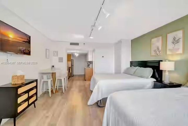 19201 Collins Avenue 540, Sunny Isles Beach, FL 33160