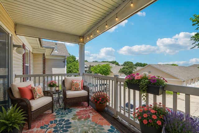 2153 NW 159th Street 60, Clive, IA 50325