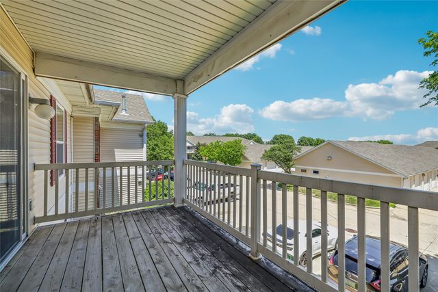 2153 NW 159th Street 60, Clive, IA 50325