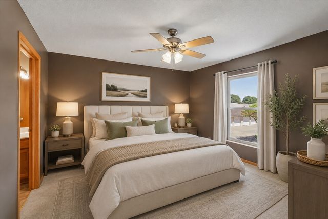 2153 NW 159th Street 60, Clive, IA 50325