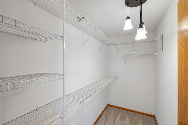 2153 NW 159th Street 60, Clive, IA 50325