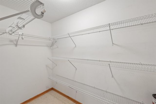 2153 NW 159th Street 60, Clive, IA 50325
