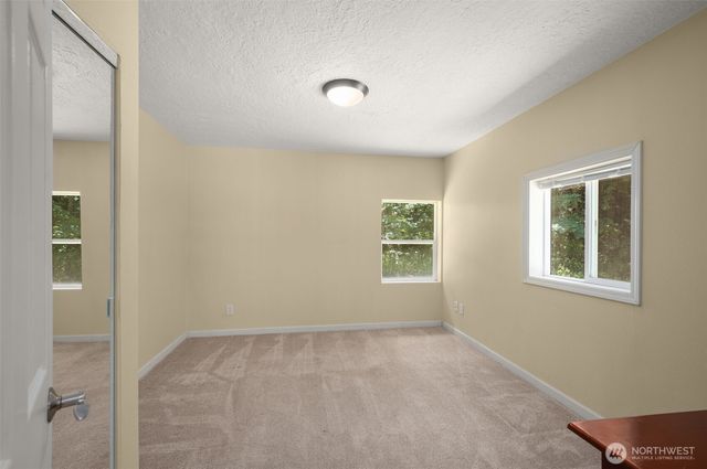 2703 25th Street SW, Puyallup, WA 98373