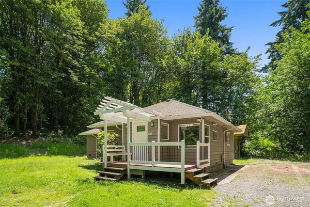 2703 25th Street SW, Puyallup, WA 98373