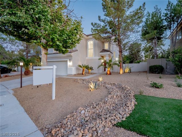 9705 Floweret Avenue, Las Vegas, NV 89117