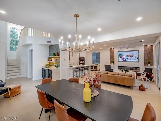 9705 Floweret Avenue, Las Vegas, NV 89117