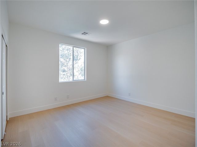 9705 Floweret Avenue, Las Vegas, NV 89117