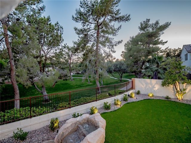 9705 Floweret Avenue, Las Vegas, NV 89117