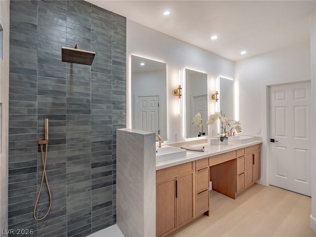 9705 Floweret Avenue, Las Vegas, NV 89117